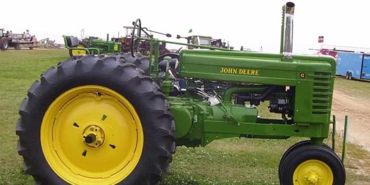 John Deere Model G Series Tractors Operators Manual