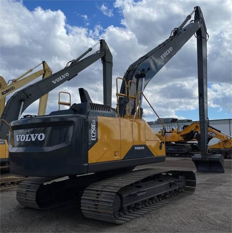 Volvo-Ec220e-Lr-Excavator-Workshop-Service-Manual.jpg